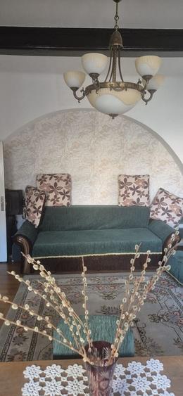 Apartament cu 4 camere semidecomandat, mobilat în Ștefan cel Mare