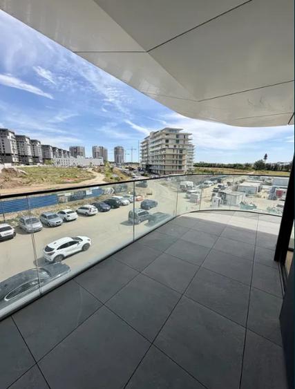 Apartament cu 3 camere decomandat în Barbu Văcărescu