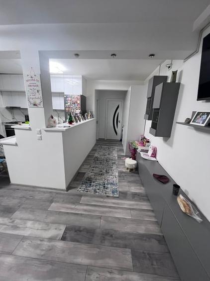 Apartament cu 3 camere decomandat, mobilat în Lăpuș