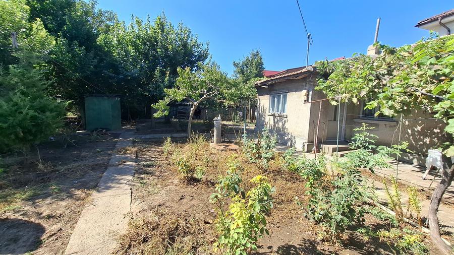 Casă individuală cu 3 camere cu Canalizare în Coiciu