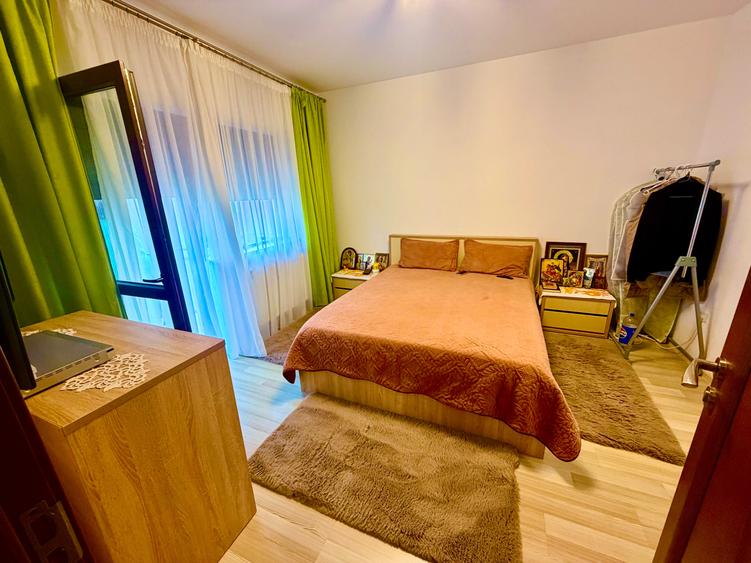Duplex cu 5 camere cu Canalizare în Sud