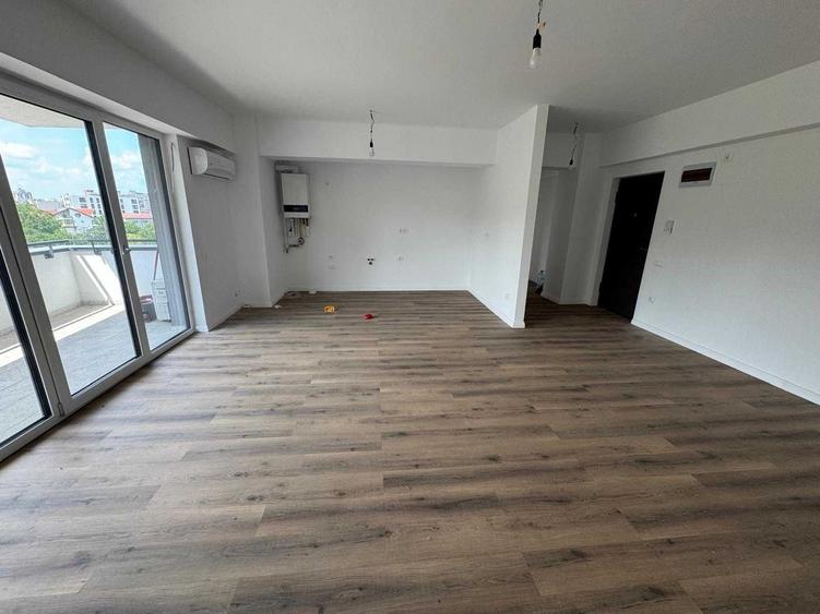 Apartament 2 camere bloc nou, zona centrala - 5