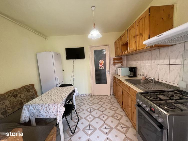 Apartament cu 3 camere decomandat în Vasile Aaron