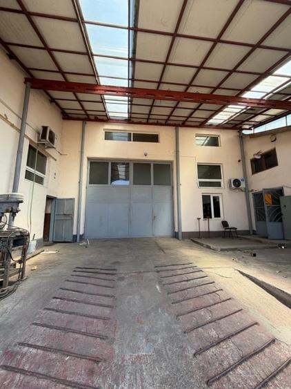 Spațiu comercial, de 700 mp, în Exterior Est