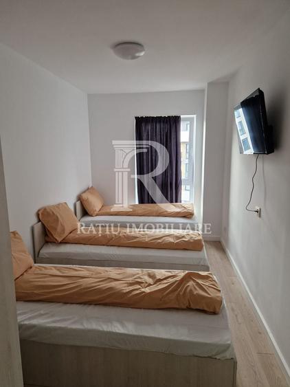 Apartament cu 3 camere decomandat, mobilat în Nufărul