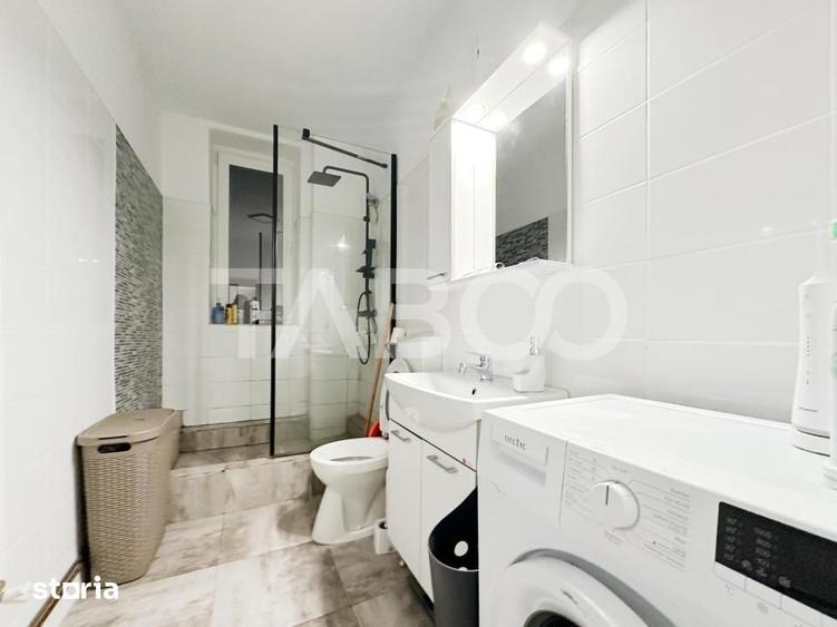 Apartament cu 3 camere semidecomandat, mobilat în Bulgaria