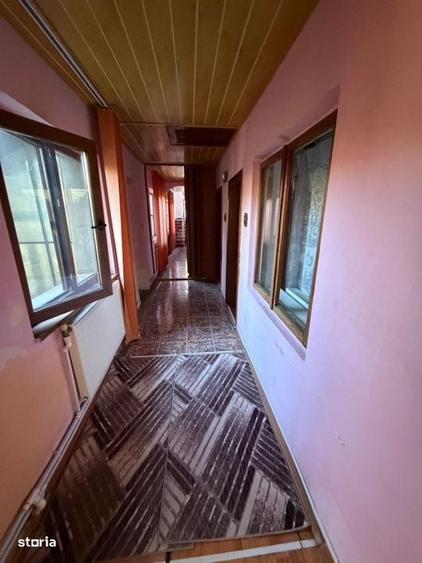 Casă cu 4 camere în Șimnicu de Jos