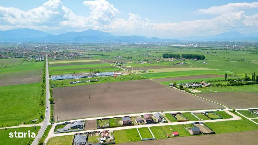 Teren de 31800 mp, în Sânpetru