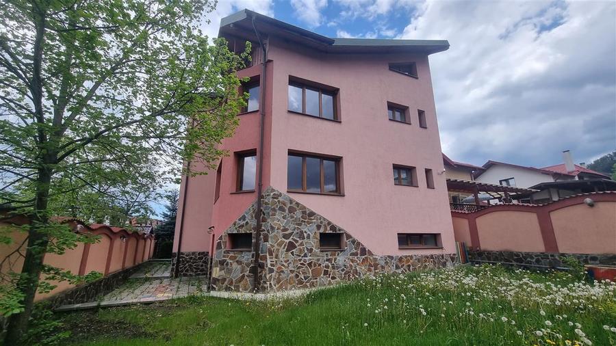 Casă individuală cu 6 camere cu Canalizare în Bunloc