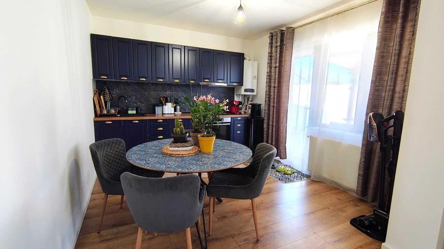 Casă cu 3 camere cu Teren 467 Mp în Central