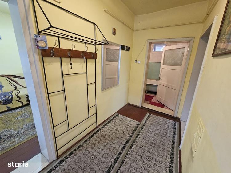 Casă cu 2 camere în Central