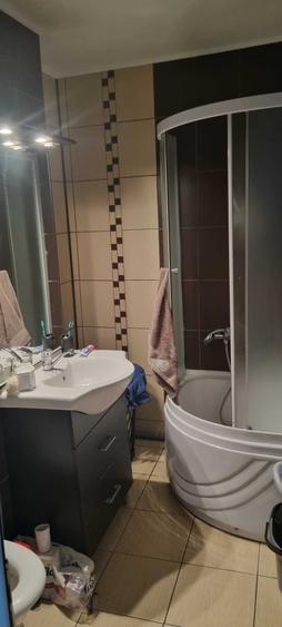 Dau spre inchiriere apartament zona gavana 3..disponibil dupa 15 iulie.mai multe detali in privat. - 3