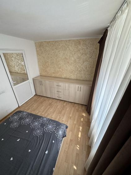 Apartament cu 2 camere semidecomandat în Rovine