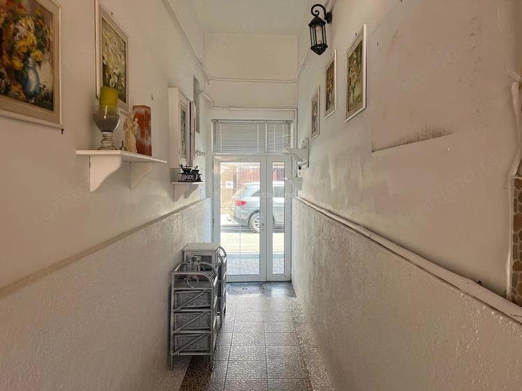 Apartament cu 4 camere nedecomandat în Central