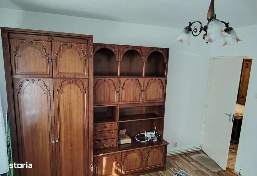 Garsonieră decomandată în Central
