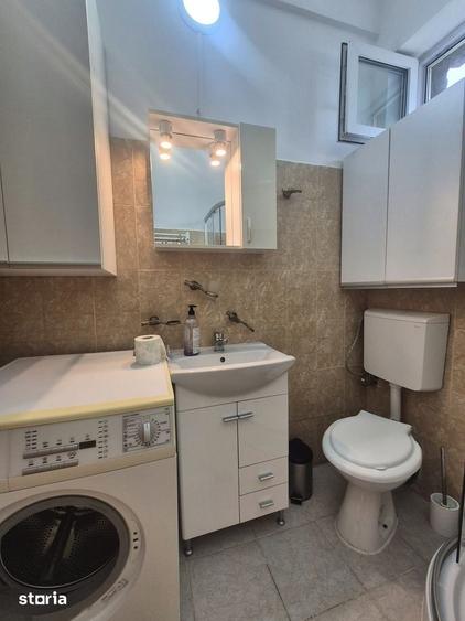 Apartament cu 2 camere decomandat în Tractorul