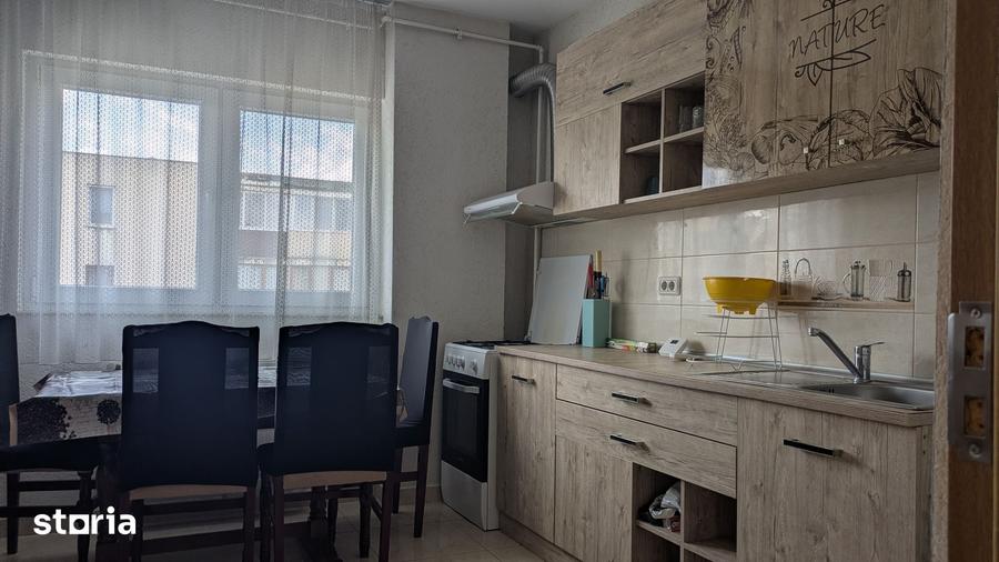 Apartament cu 2 camere decomandat în Podgoria