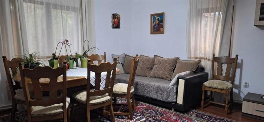 Casă individuală cu 4 camere cu Teren 1150 Mp în Central