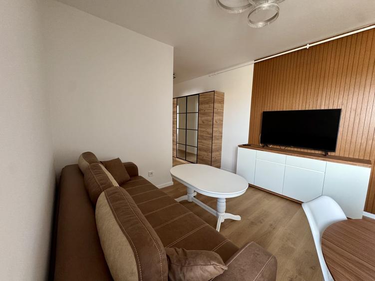 Apartament cu 3 camere semidecomandat, mobilat în Apahida