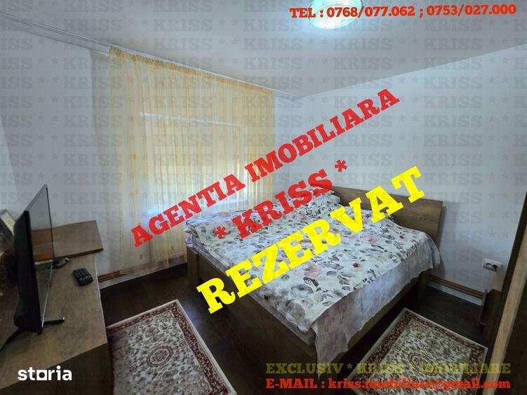 Apartament cu 3 camere decomandat în Central
