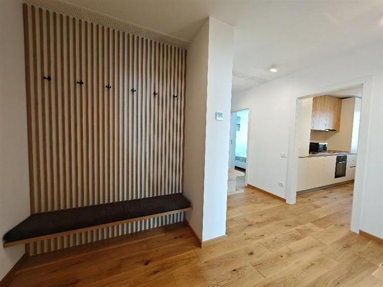 Apartament cu 3 camere decomandat, mobilat în Astra