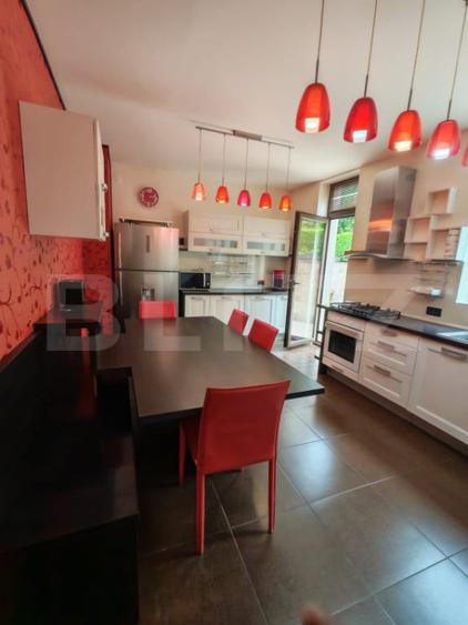 Casă cu 5 camere cu Teren 1000 Mp în Central