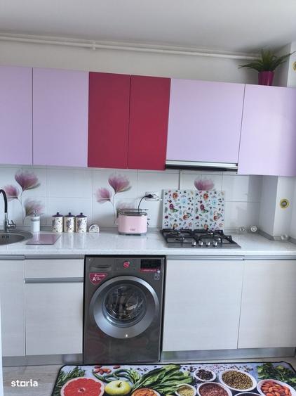 Apartament cu 2 camere decomandat în 1 Mai