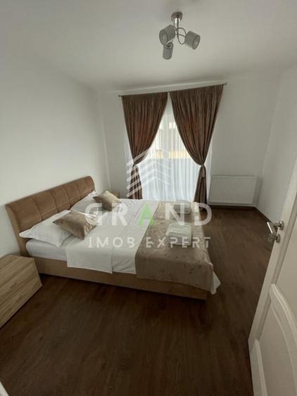 Apartament cu 3 camere semidecomandat, mobilat în Florești