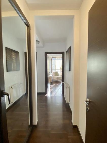 Apartament cu 3 camere semidecomandat, mobilat în Herăstrău