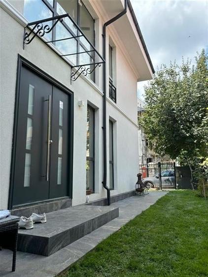 Casă individuală cu 5 camere cu Teren 173 Mp în Polonă