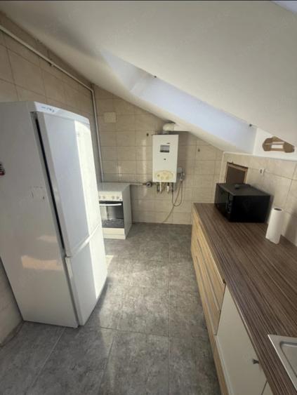 Apartament cu 2 camere decomandat în Florești