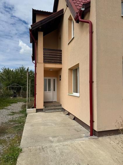 Casă cu 4 camere cu Teren 600 Mp în Central
