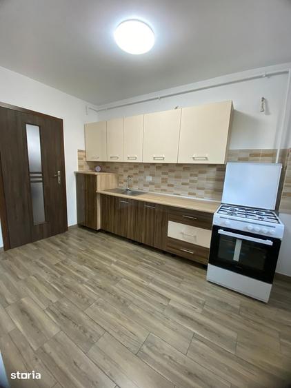 Apartament cu 2 camere decomandat în Energiei