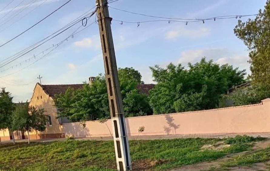 Casă cu 3 camere cu Teren 10300 Mp în Central