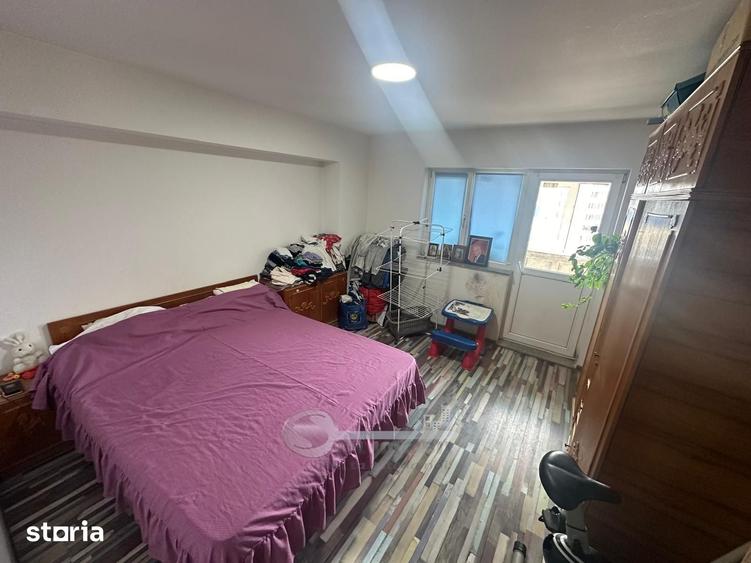 Apartament 4 camere decomandat, 101 mp, etaj intermediar Nicolina, I - 2