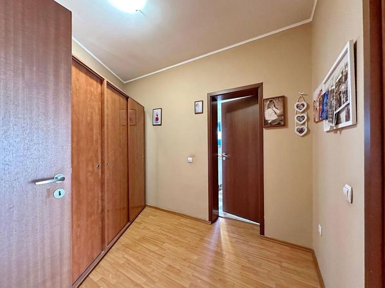 Casă individuală cu 5 camere cu Canalizare în Hălchiu
