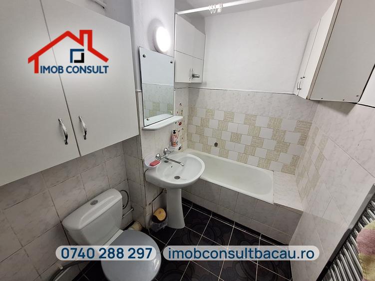 Apartament cu 2 camere semidecomandat în Mioriței