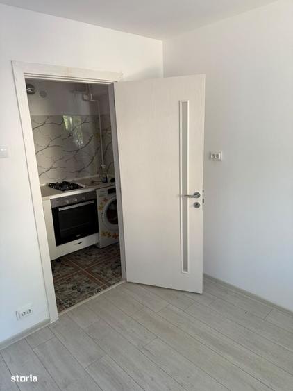 Apartament cu 2 camere semidecomandat în Rahova
