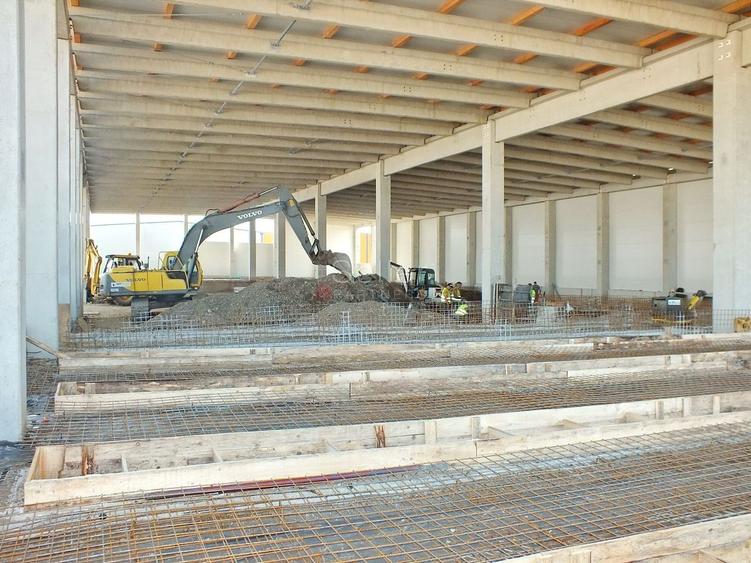 Spațiu industrial, de 9,000 mp, în Ghimbav Livadă
