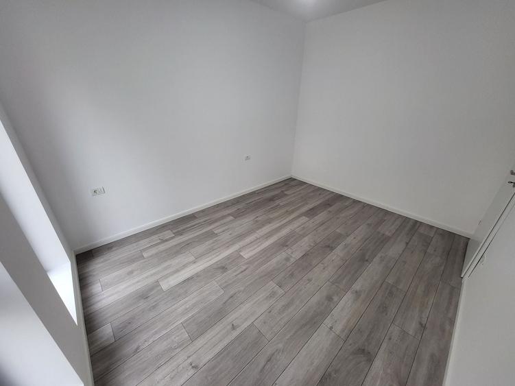 Apartament cu 2 camere semidecomandat în Giroc