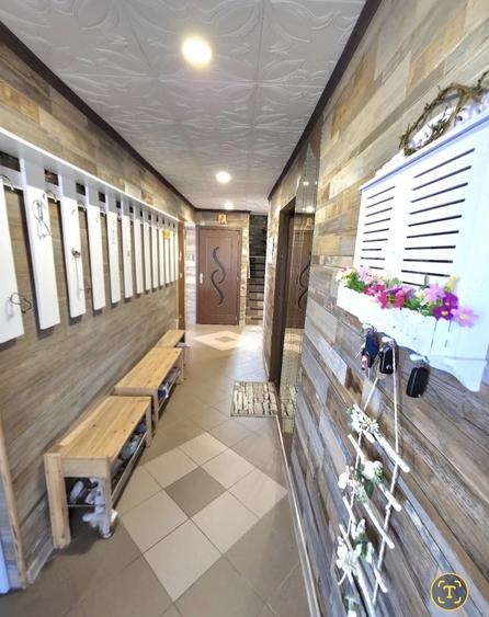 Casă cu 15 camere cu Teren 578 Mp în Colonia Bod