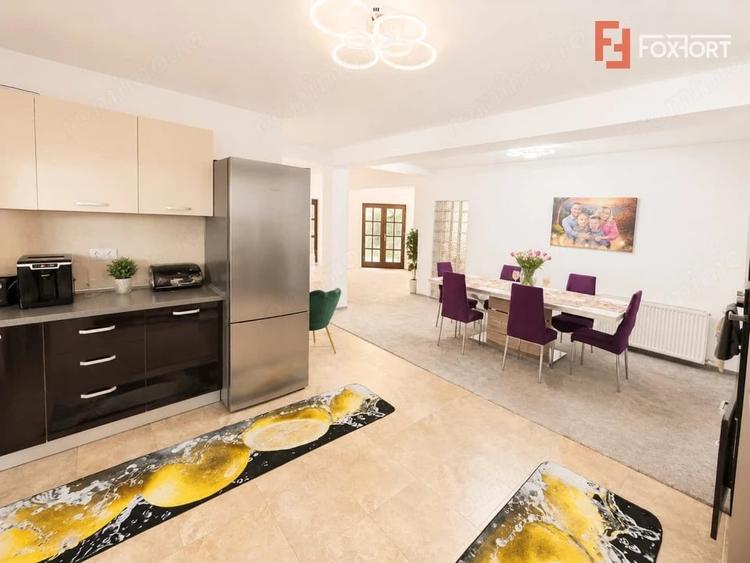 Casă cu 6 camere cu Teren 693 Mp în Gai