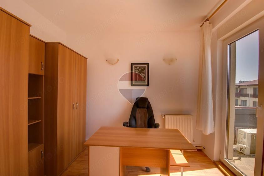 Apartament cu 4 camere decomandat în Aradului