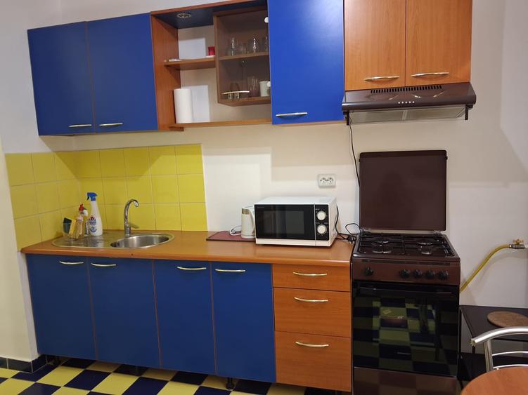 Garsonieră decomandată în Decebal