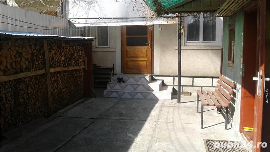 Casă cu 6 camere cu Teren 250 Mp în Capu Câmpului