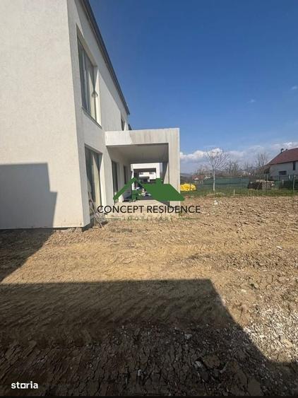 Casă cu 4 camere cu Teren 470 Mp în Săsar
