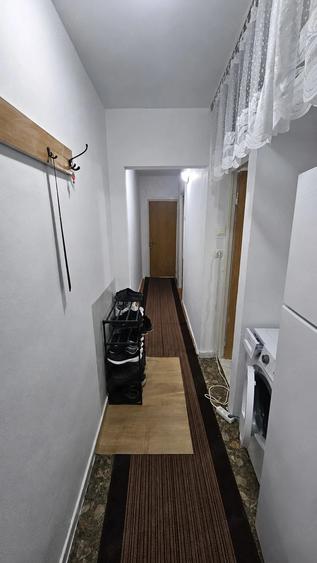 Inchiriez o camera intr-un apartament cu 2 camere - 6