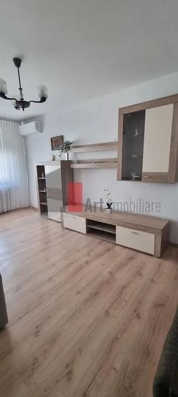 Apartament cu 2 camere decomandat, mobilat în Sebastian