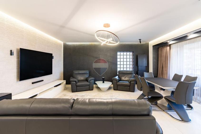 Apartament cu 4 camere decomandat, mobilat în Barbu Văcărescu