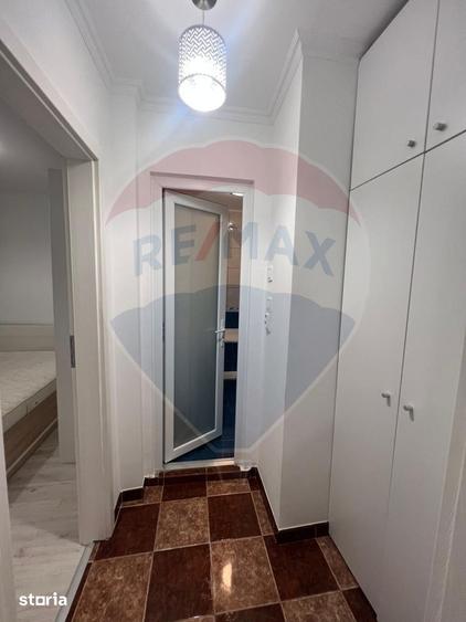 Apartament cu 4 camere, mobilat în Berceni
